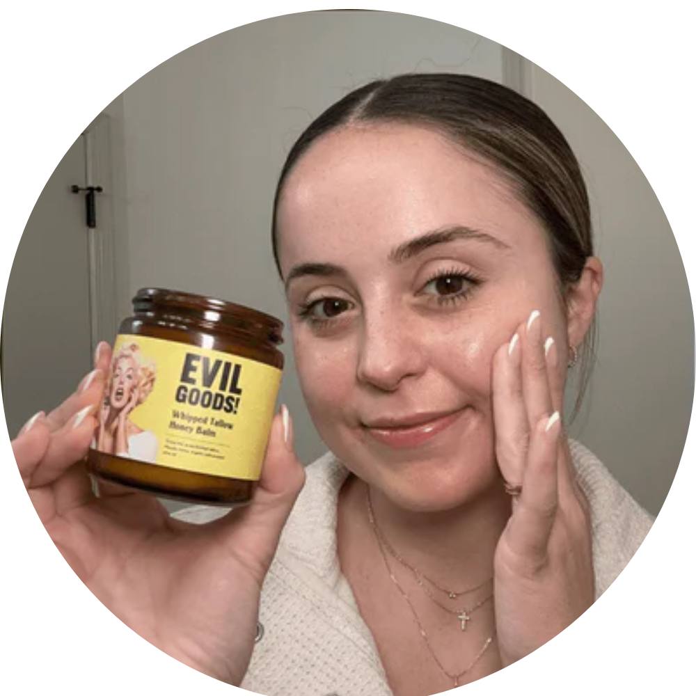 🗹 Carolina T. - Compradora de Facebook